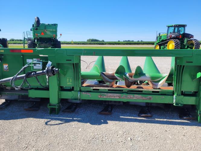 John Deere 708C