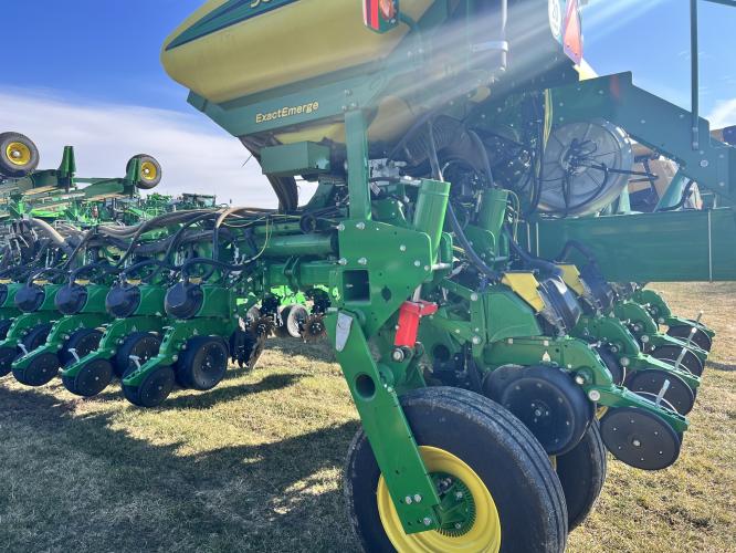 John Deere 1775NT