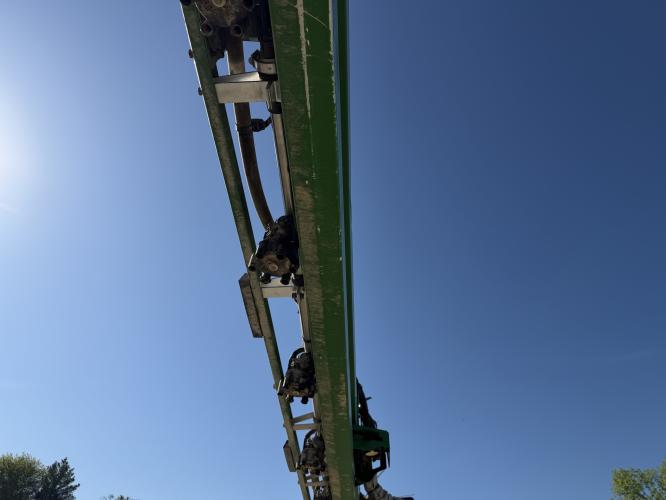 John Deere 412R