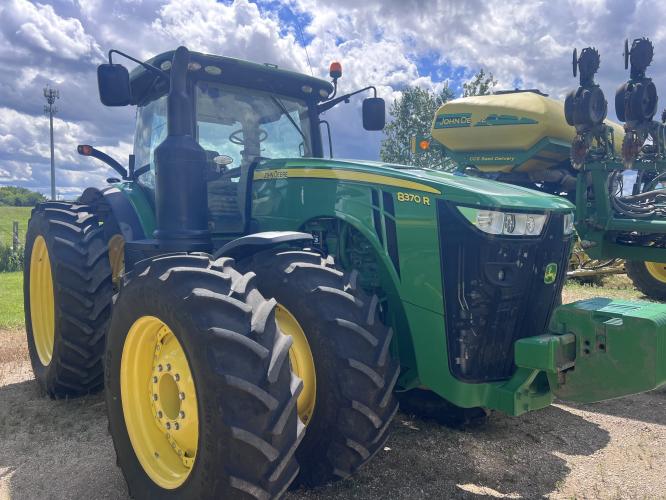 John Deere 8370R