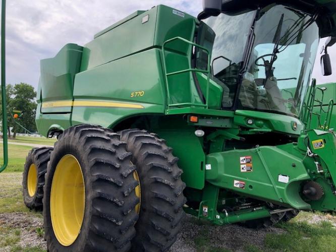 John Deere S770