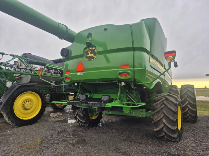 John Deere S790