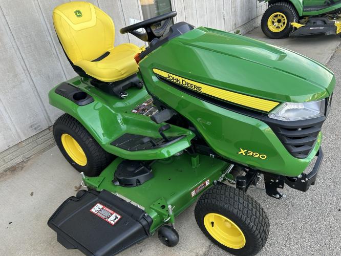John Deere X390