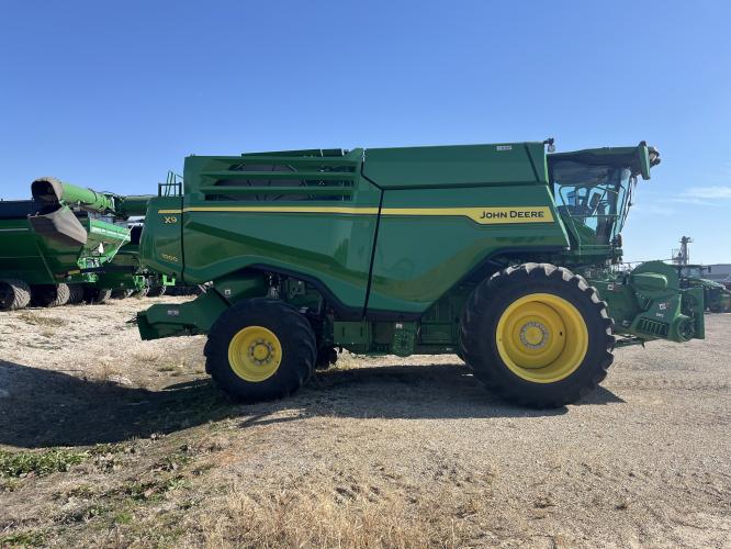 John Deere X9 1000
