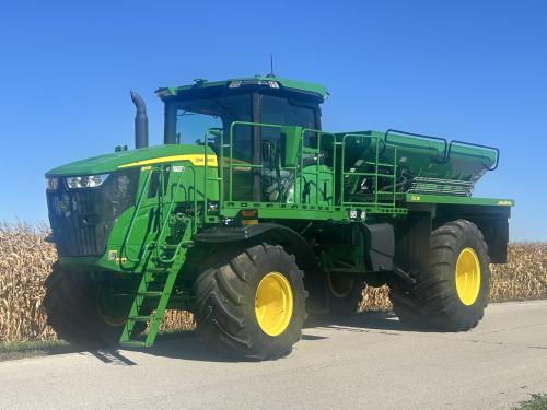 2022 John Deere 800R