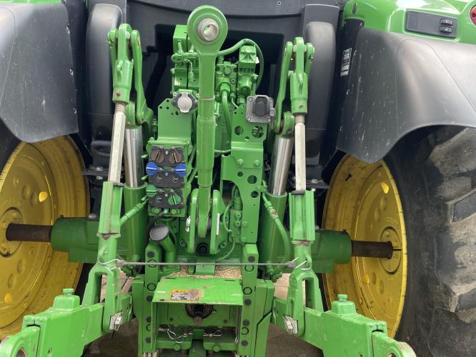 John Deere 6130R