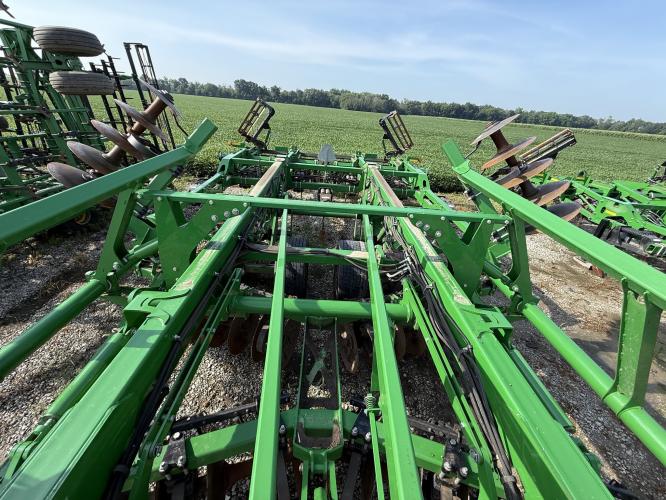 John Deere 2730