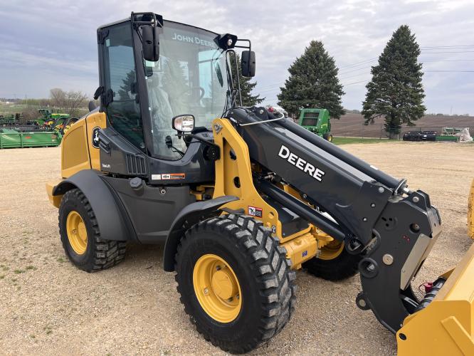 John Deere 326 P