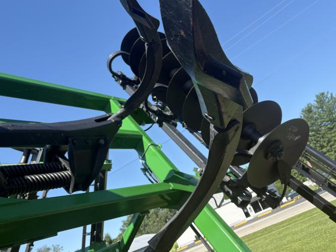 John Deere 2720