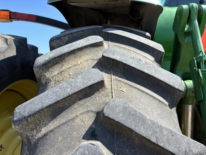 John Deere 8420