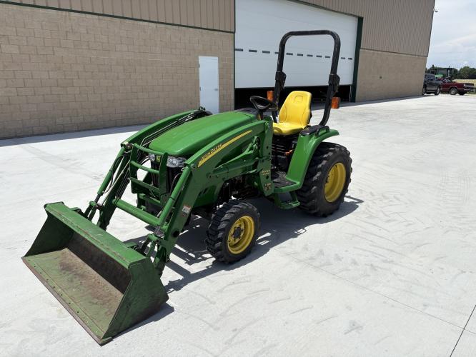 John Deere 3720