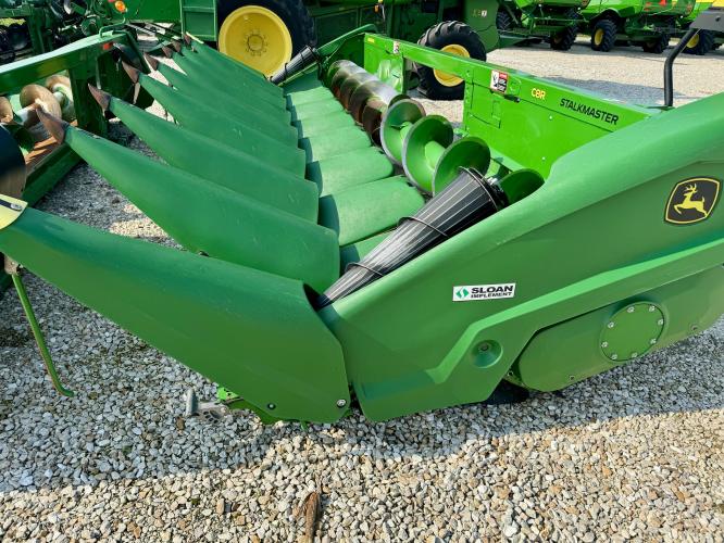 John Deere C8R