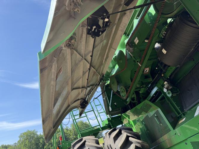 John Deere S770