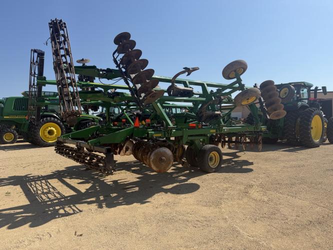 John Deere 2720
