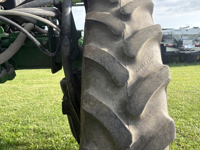 John Deere 612R