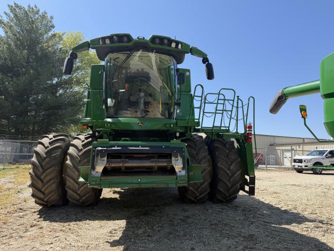 John Deere S780