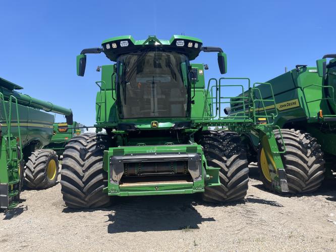 John Deere S7 900