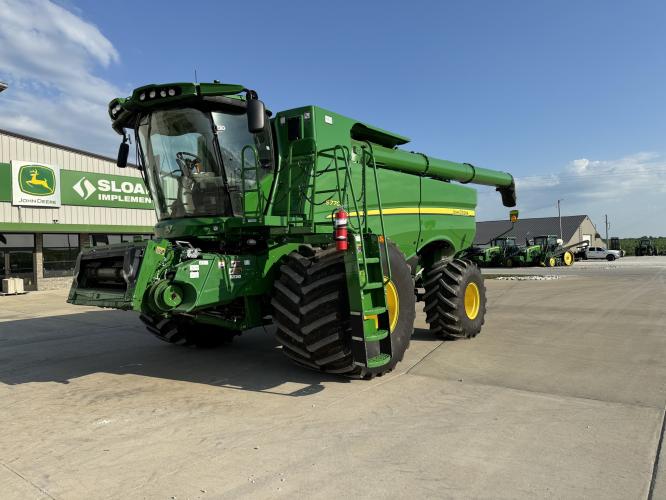 John Deere S770
