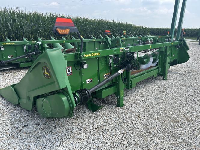 John Deere C8R