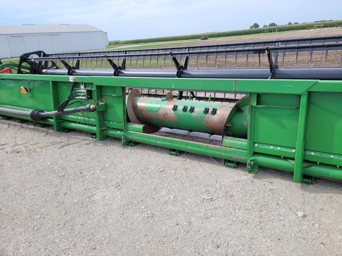 John Deere 635F