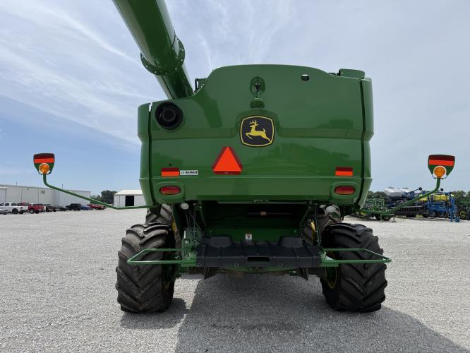 John Deere S780