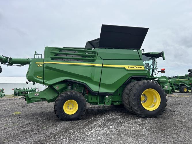 John Deere X9 1000