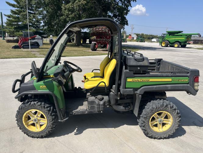 John Deere XUV 825i Power Steering