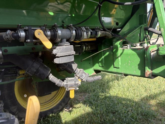 John Deere 4830