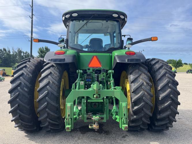 John Deere 8320R