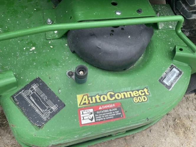 John Deere 1025R