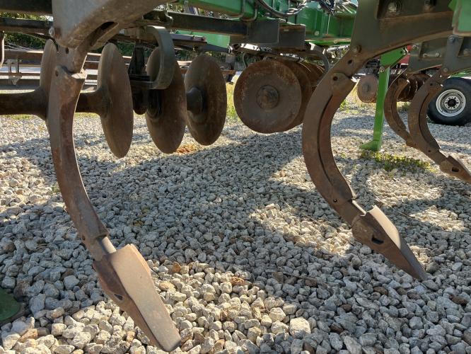John Deere 2720