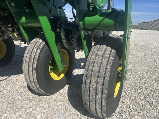 John Deere 1775NT