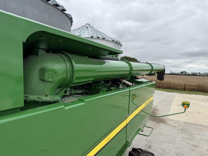 John Deere S780