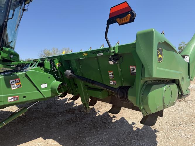 John Deere C8R