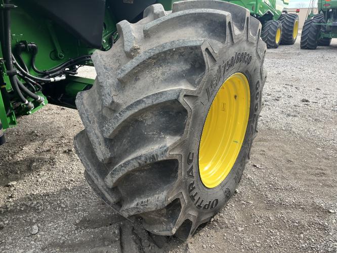 John Deere S7 900