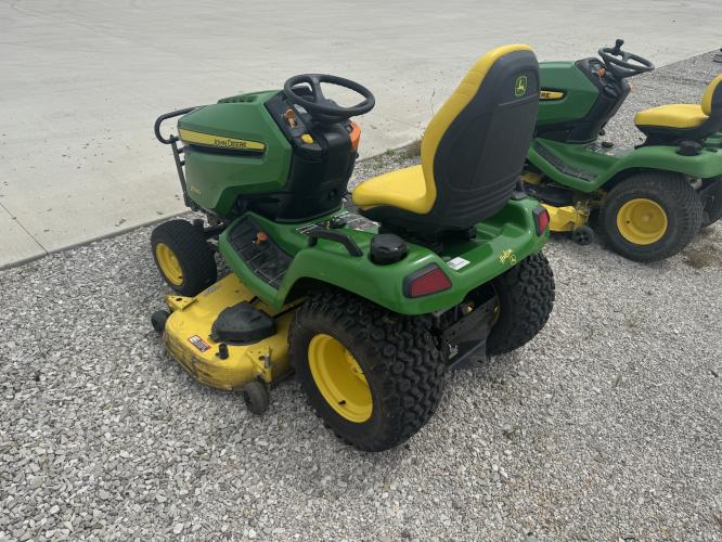 John Deere X590
