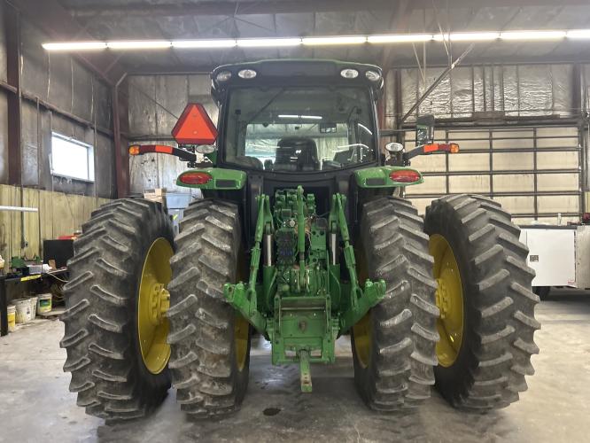 John Deere 6175R