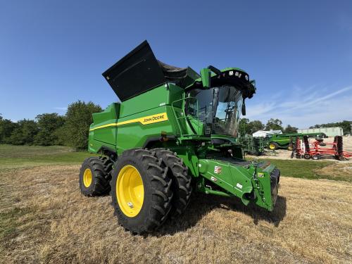 2025 John Deere S7 700