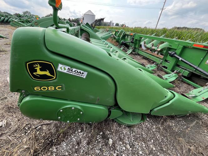 John Deere 608C