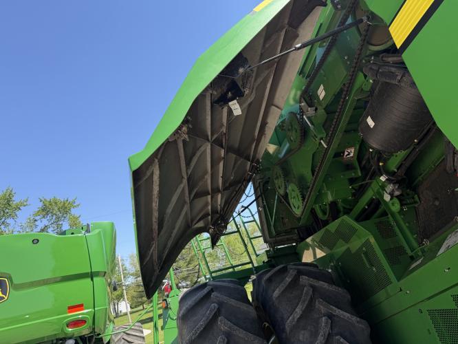 John Deere S780