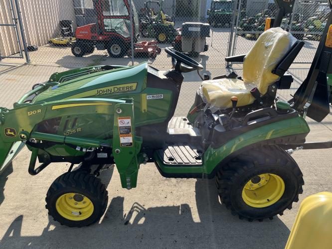 John Deere 1025R