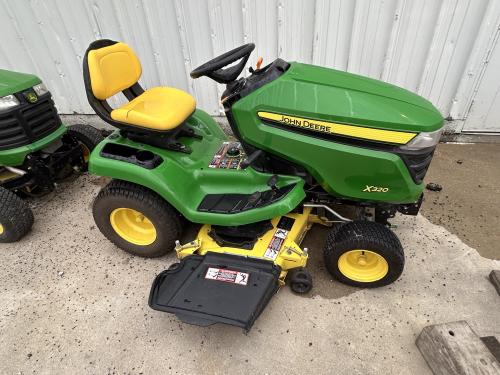 2015 John Deere X320
