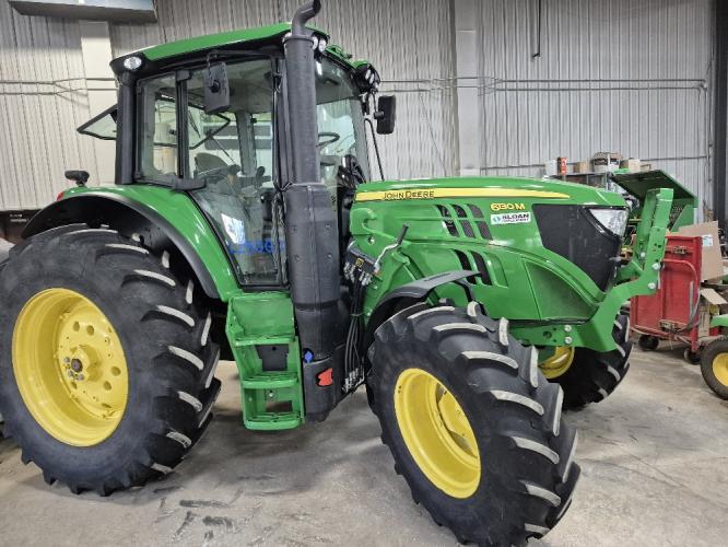 John Deere 6130M