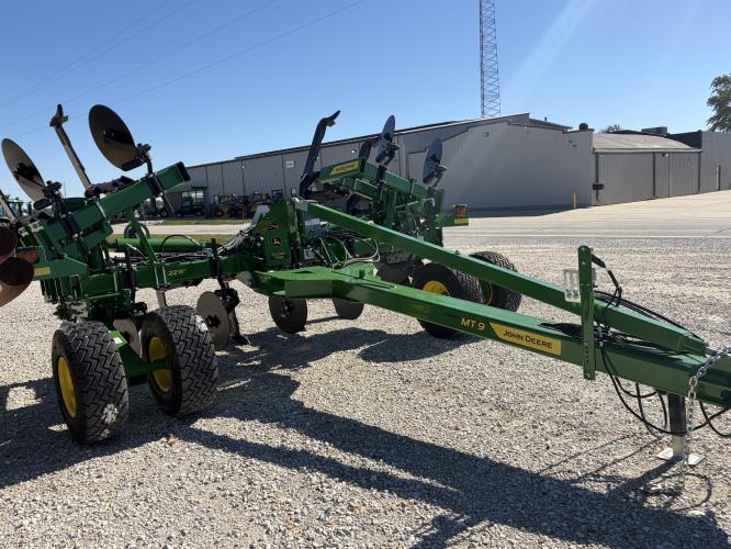 John Deere MT9