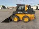 John Deere 324E