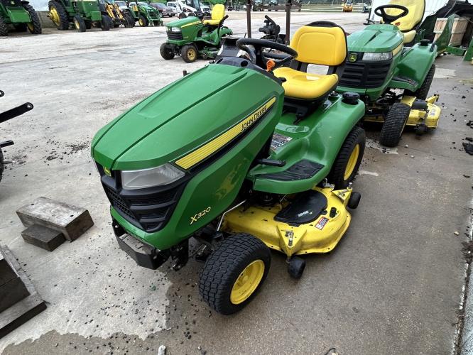 John Deere X320