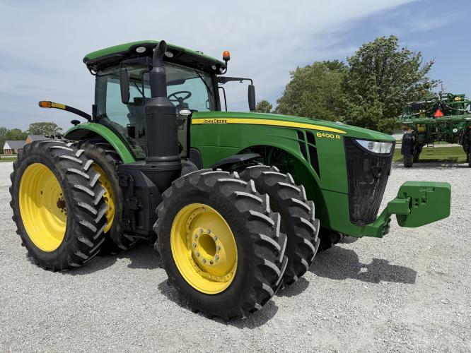 John Deere 8400R