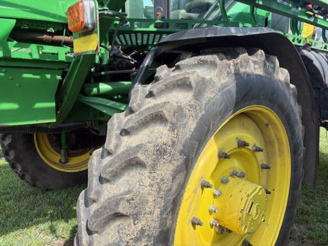 John Deere R4045