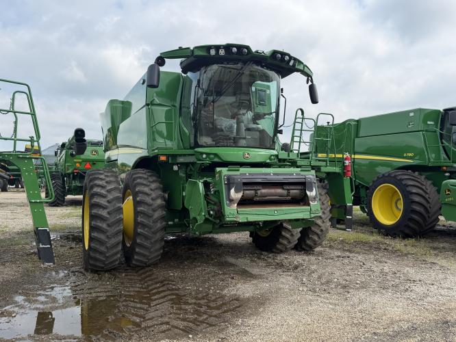 John Deere S770