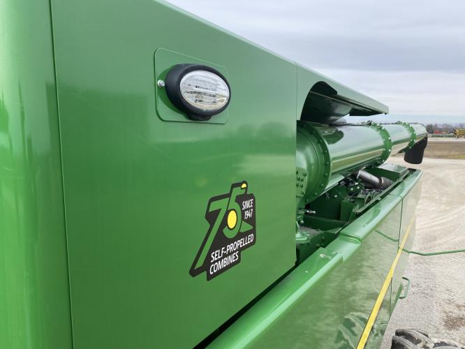 John Deere S780